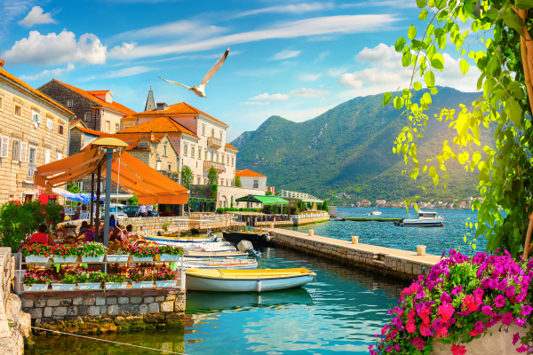 VILLAGE MONTENEGRO